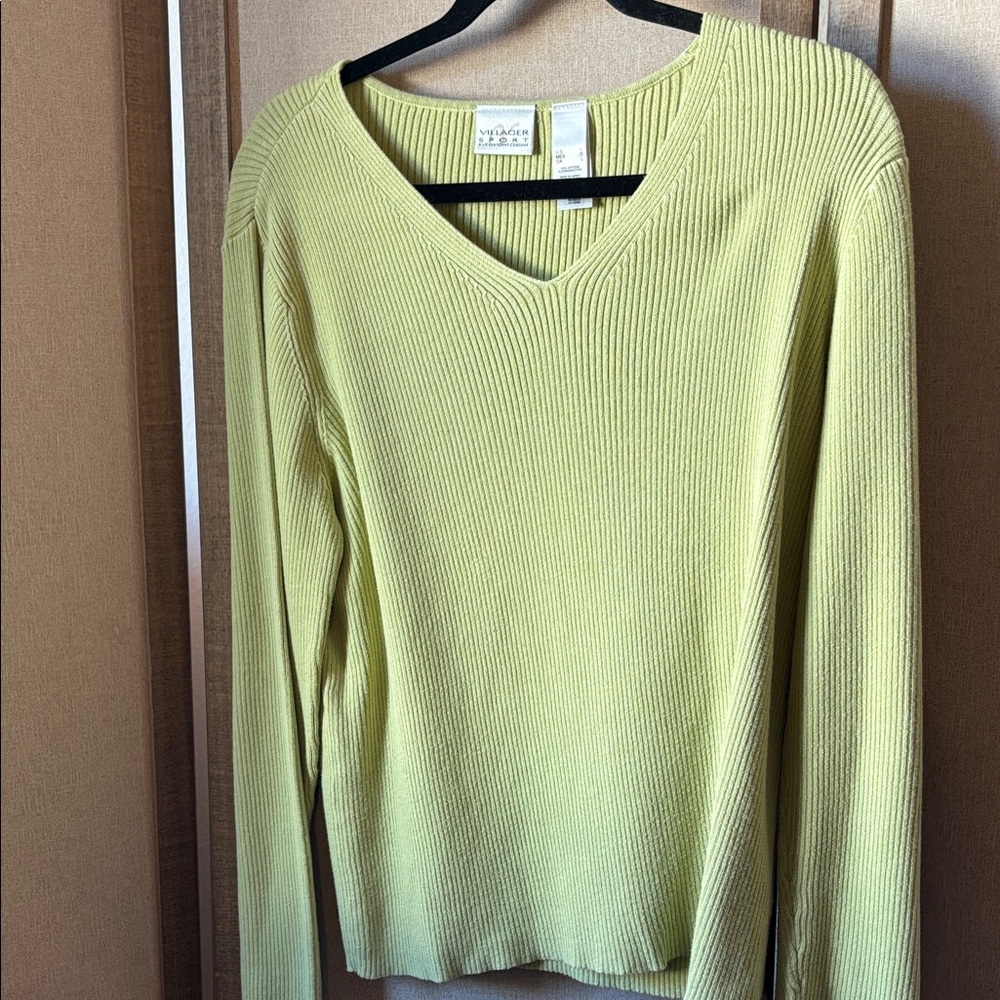 FINAL MARKDOWN Villager sport V-Neck Sweater large
